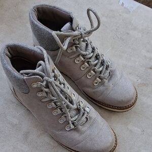 Cozy Gray Lace-Up Ankle Boots
